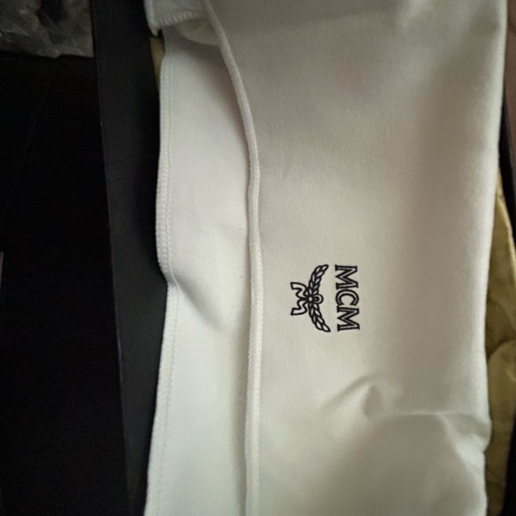 MCM Leather Crossbody Clutch Black Box Dust Bag Cards - Picture 12 of 15